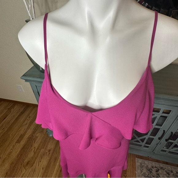 BCBG Maxazria easy cold shoulder asymmetrical hem Dress SZ 4 - Picture 6 of 13